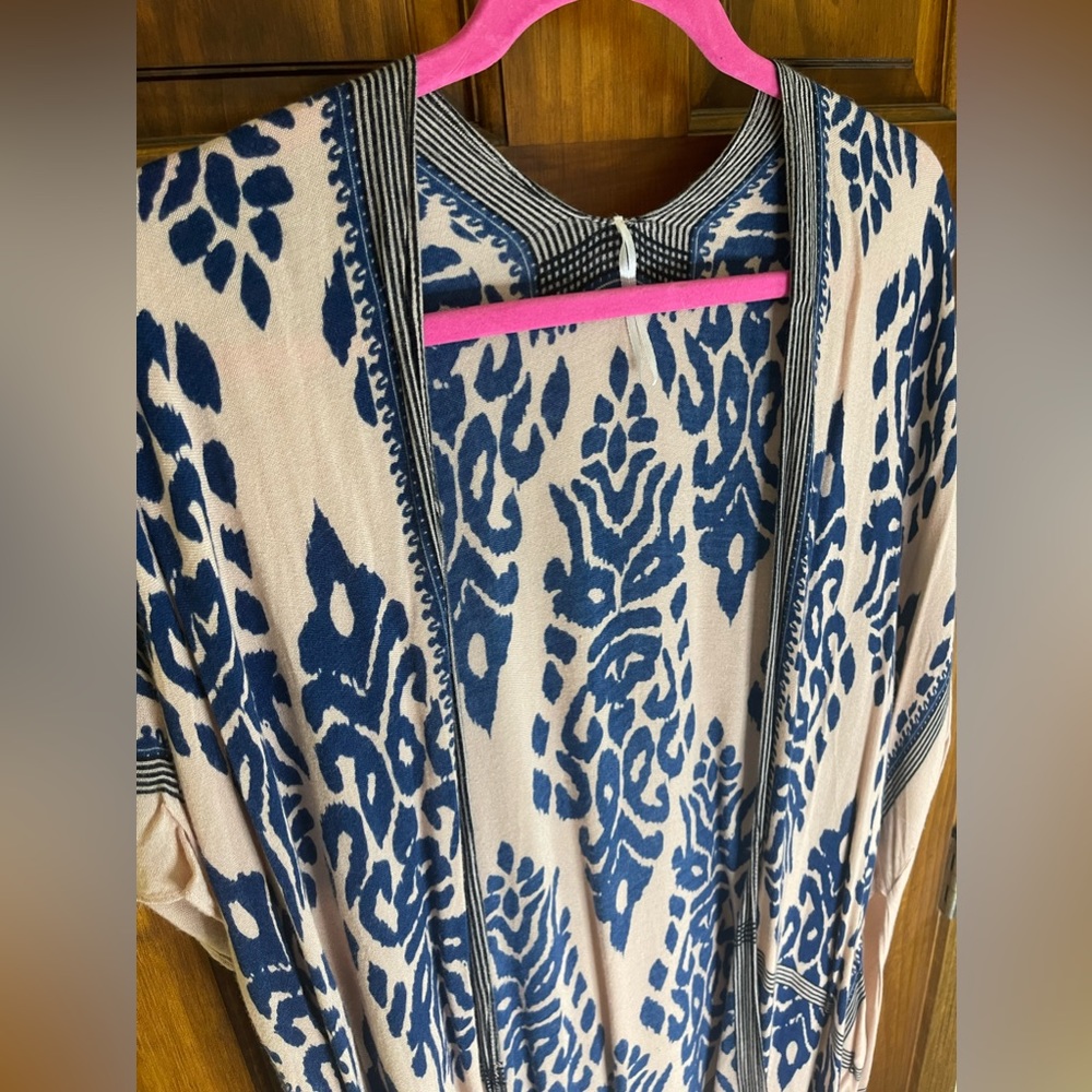 Modena Kimono - Picture 2 of 6